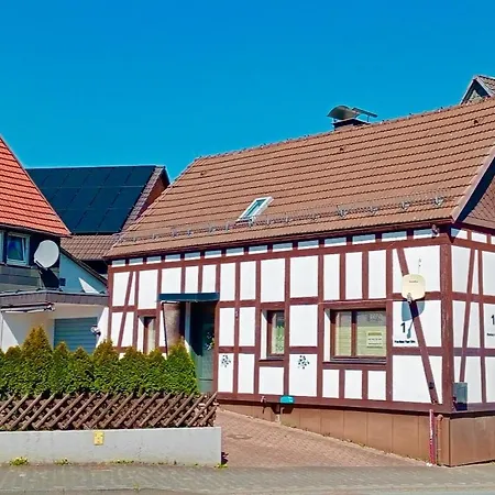 Ferienhaus Medebach 度假居 *